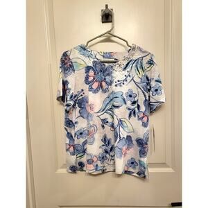 Alfred Dunner White and Blue.Floral Shirst Short Sleeve Size PS